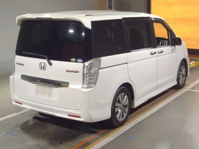 Honda Stepwagon 2013